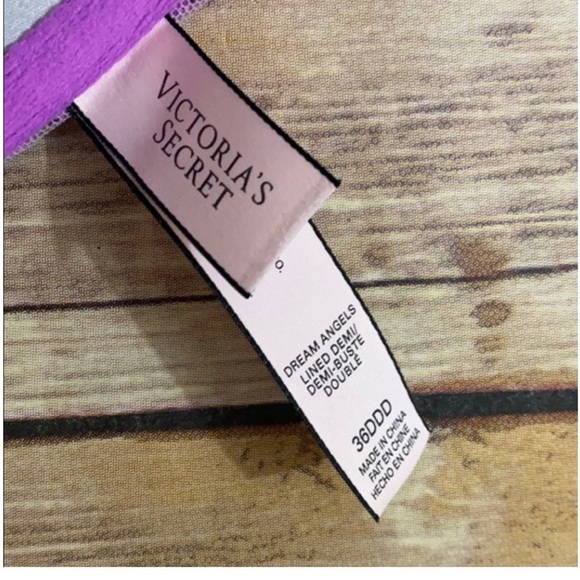 Size: 36DDD Closes in front. Adjustable straps - Picture 2 of 6